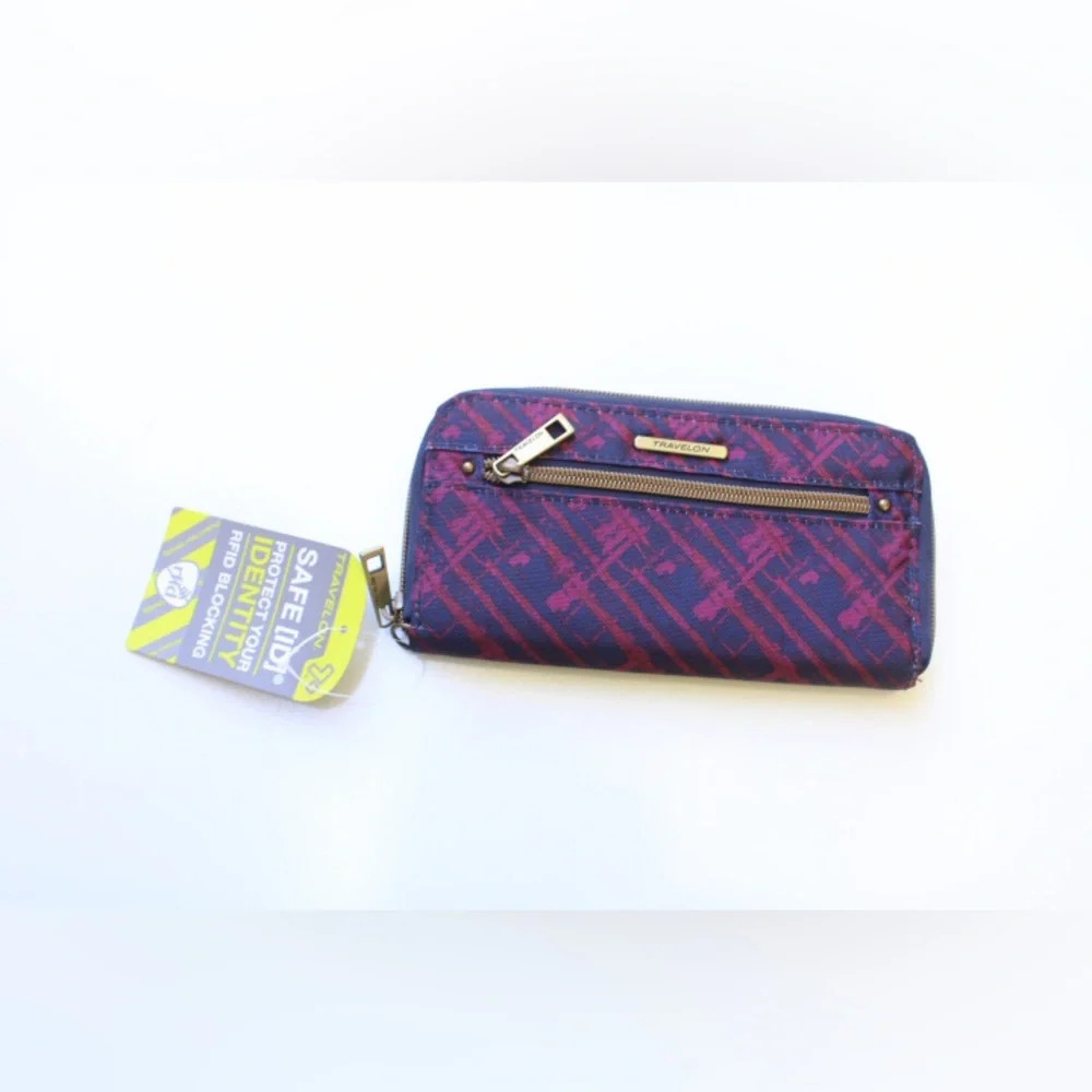 NWT Travelon RFID wallet